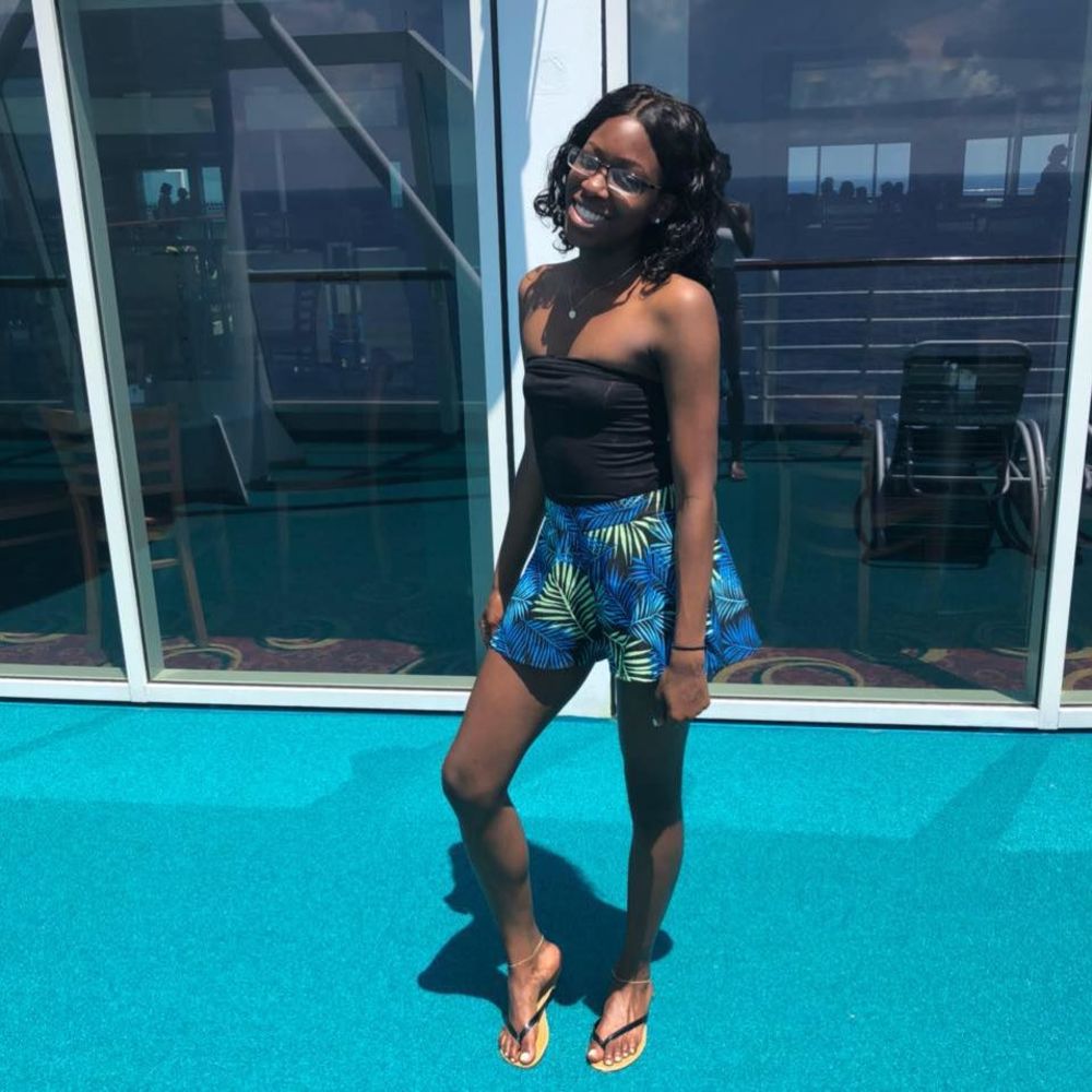 Meet your Posher, De'chanele